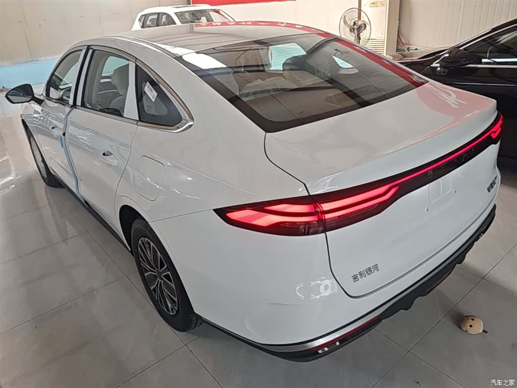 Geely 6, 2026 все фото