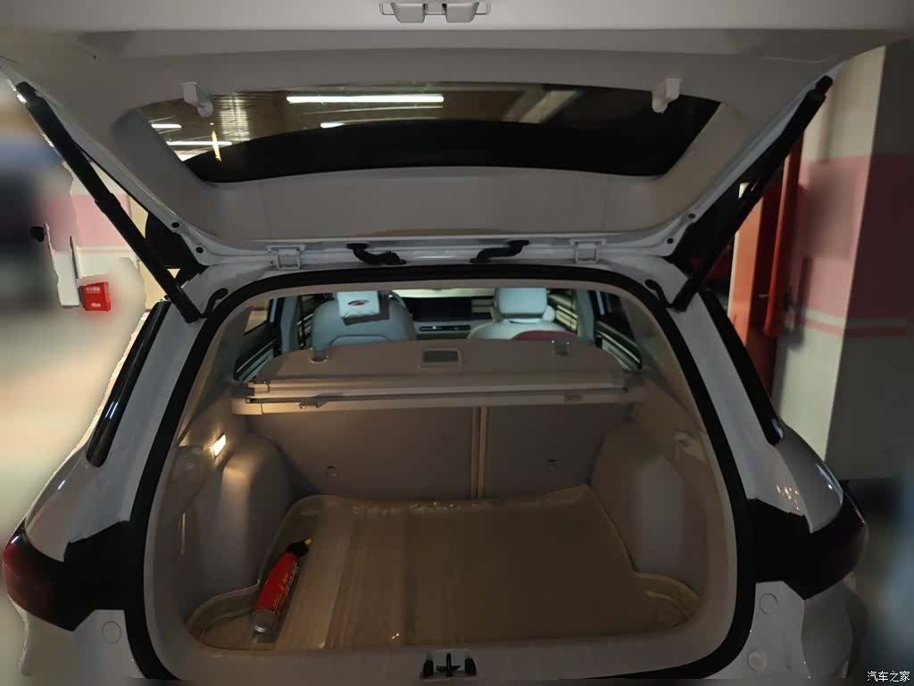 Geely Icon, 2024 20