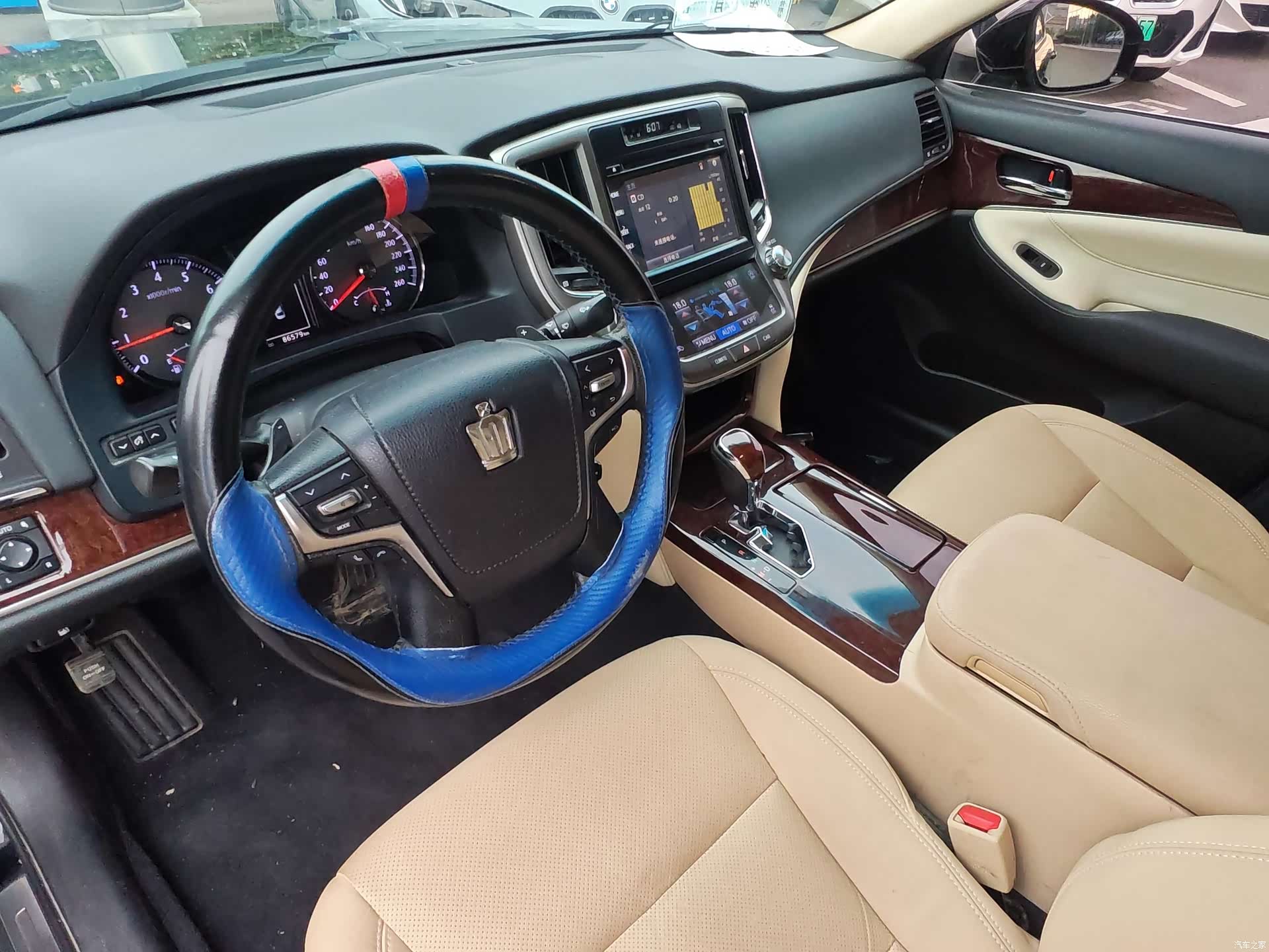 Toyota Crown, 2018 12