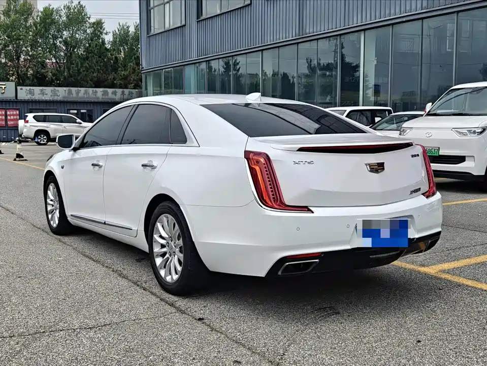 Cadillac XTS