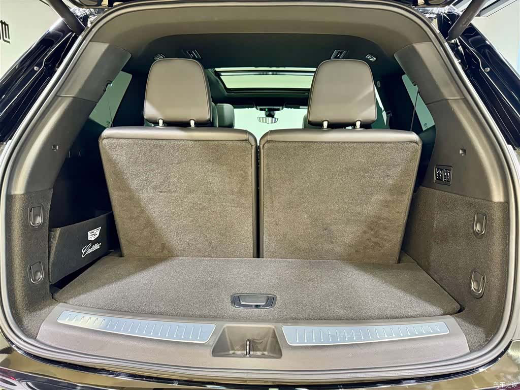 Cadillac XT6, 2022 11