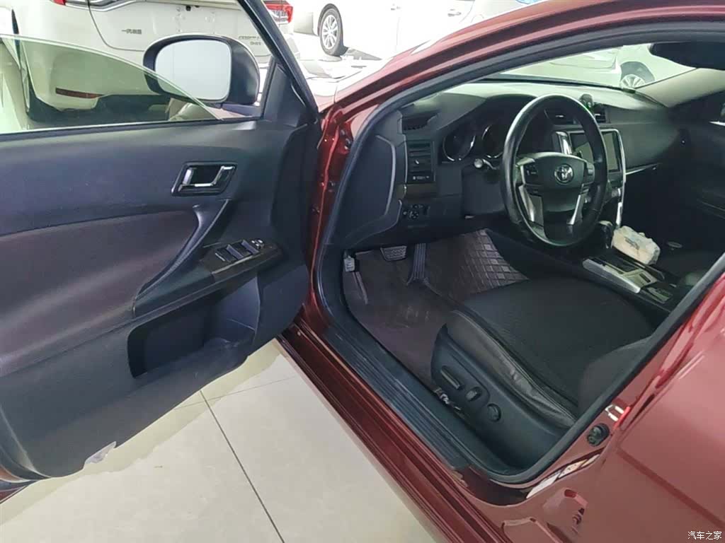 Toyota 2.5V, 2015 12