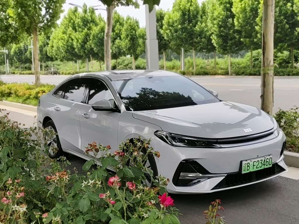 Geely Galaxy A7 EM