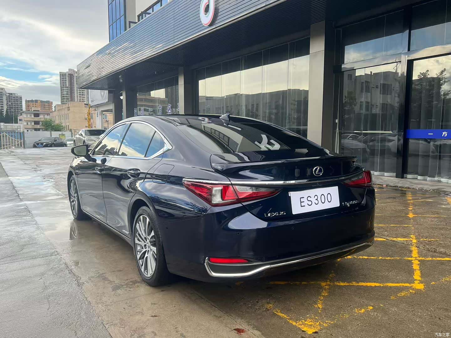 Lexus ES, 2021 9