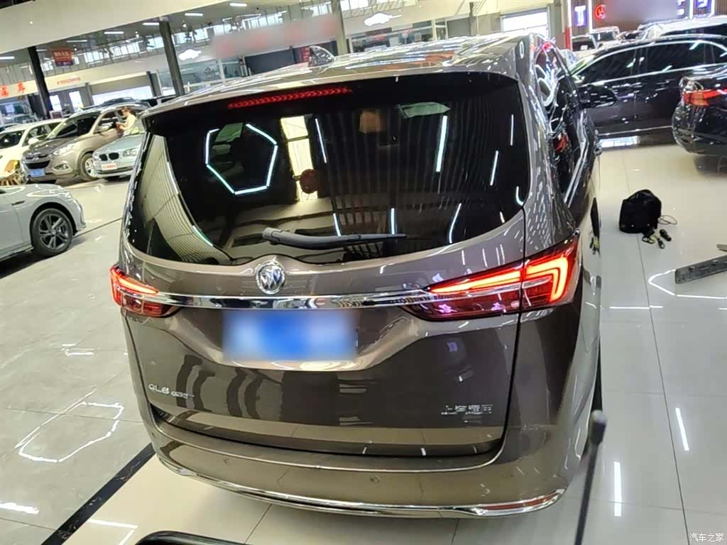Buick GL8, 2022 6