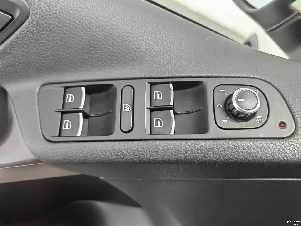 Volkswagen Tiguan, 2012 9