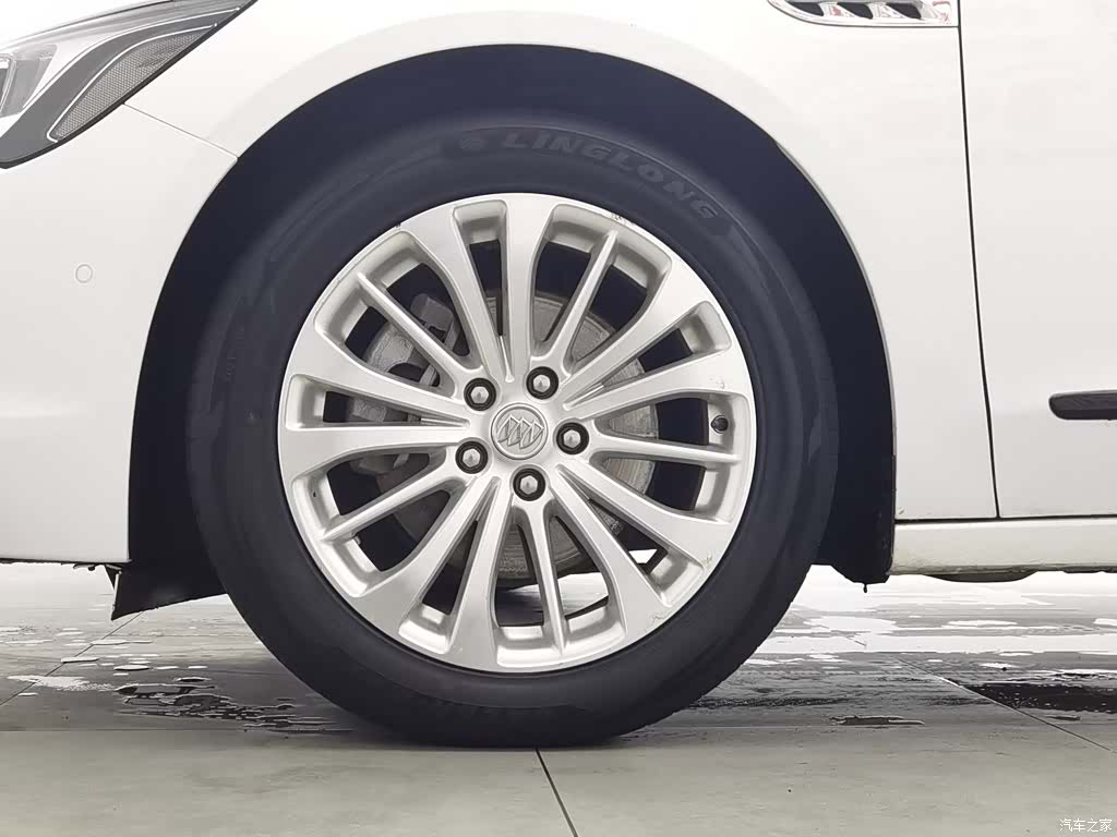 Buick LaCrosse, 2018 17