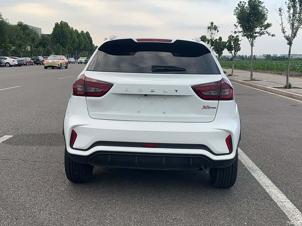 Geely X3, 2022 все фото