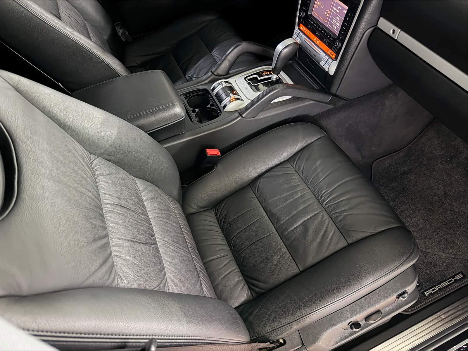 Porsche Cayenne, 2005 19