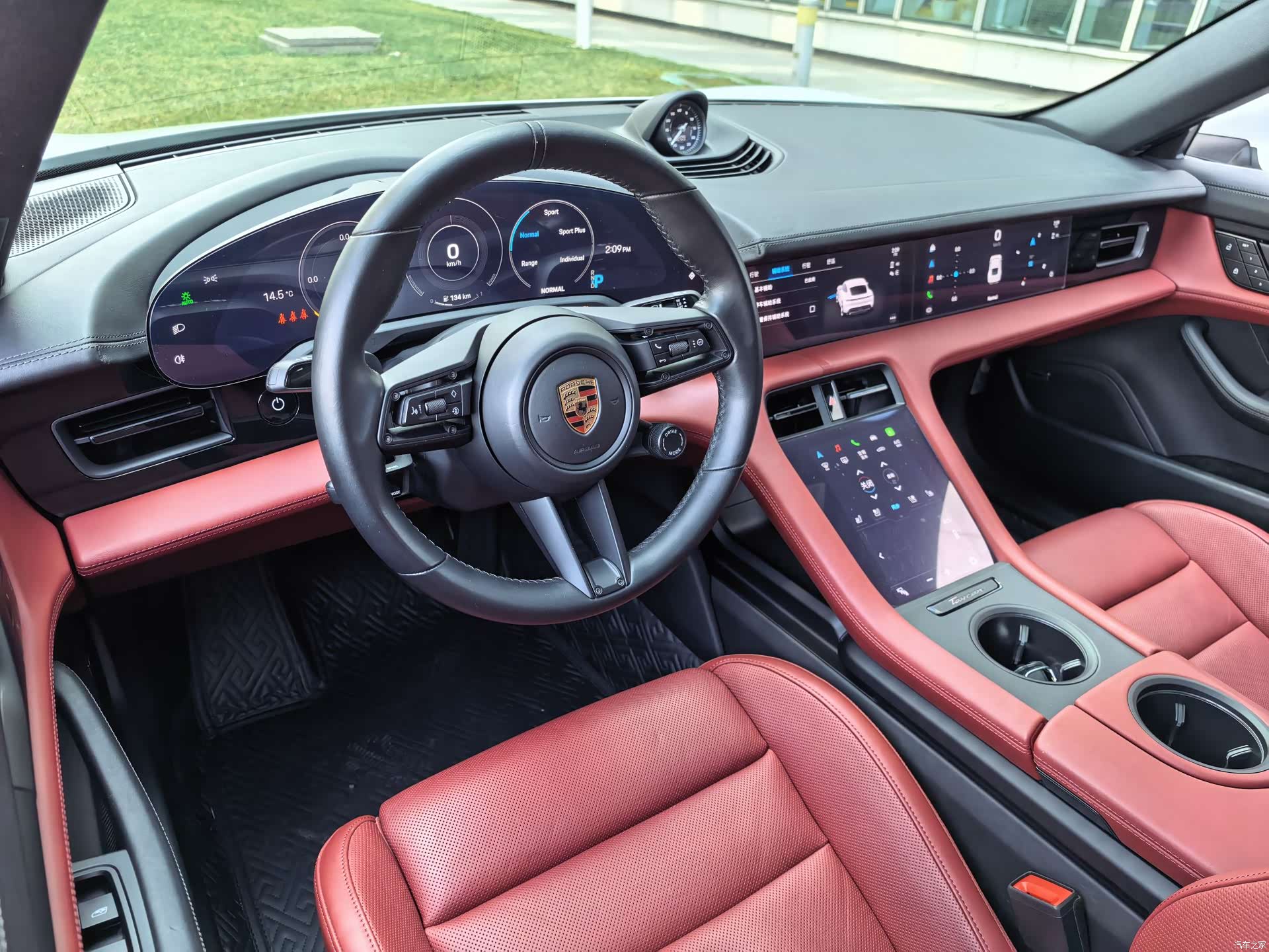 Porsche Taycan, 2023 21