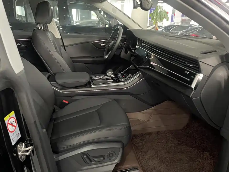 Audi Q8 Audi Q8