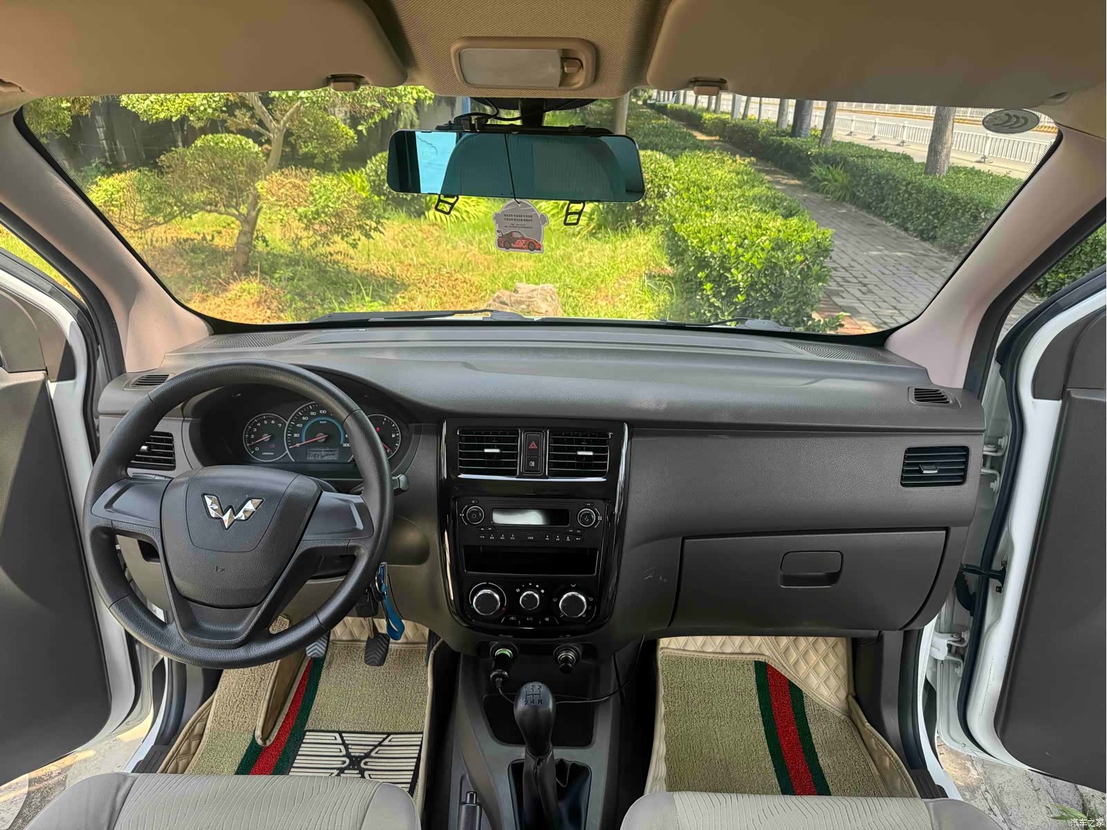 Wuling V, 2016 12