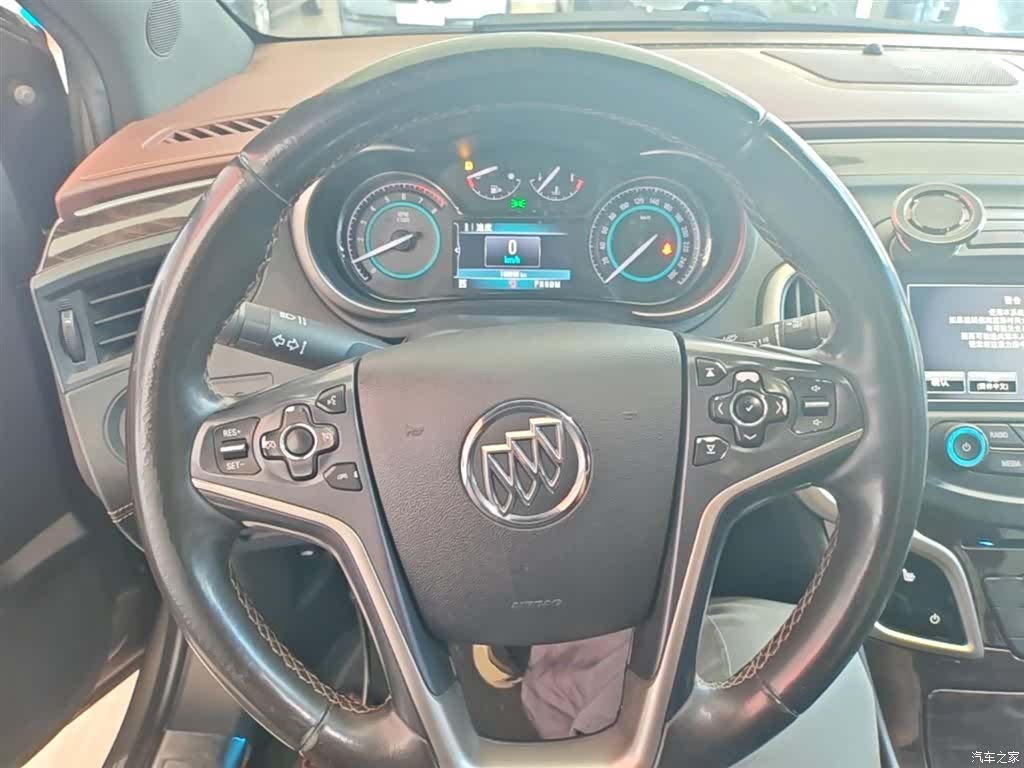 Buick LaCrosse, 2015 11