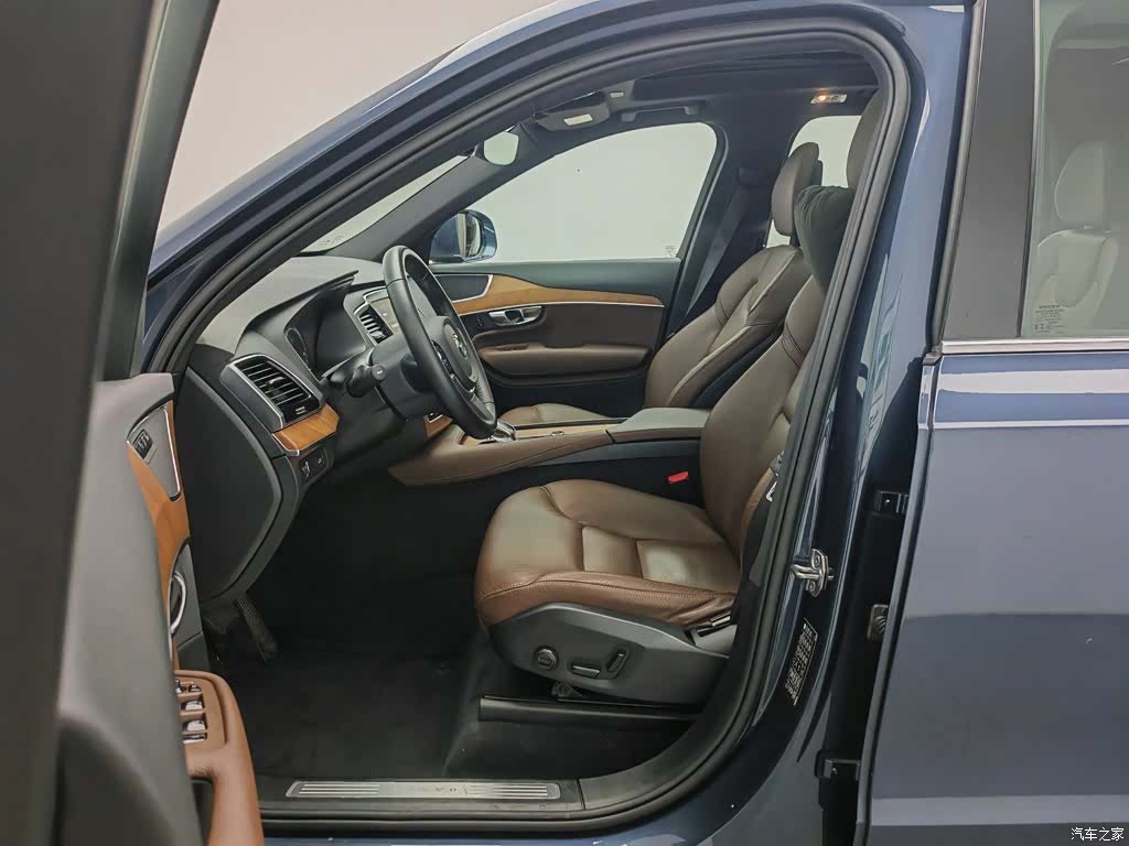 Volvo XC90, 2022 10