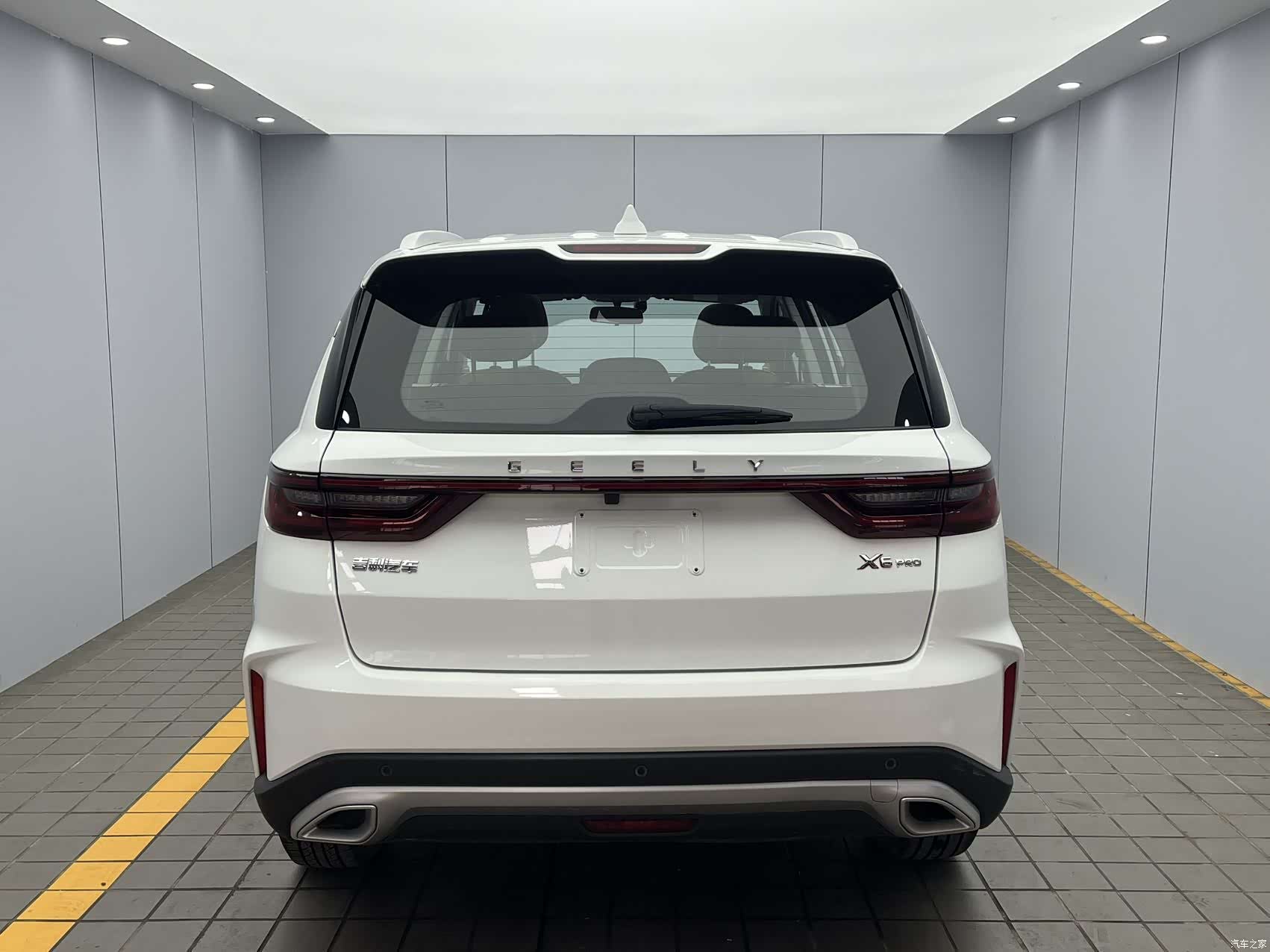 Geely X6, 2022 все фото