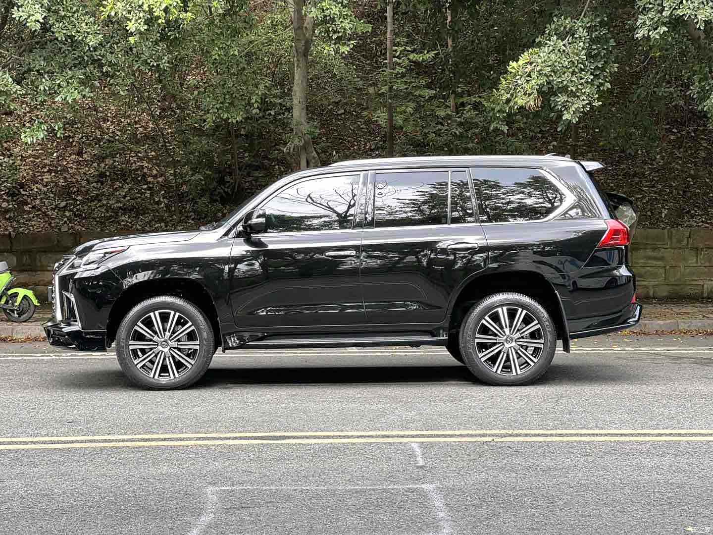 Lexus LX, 2019 3