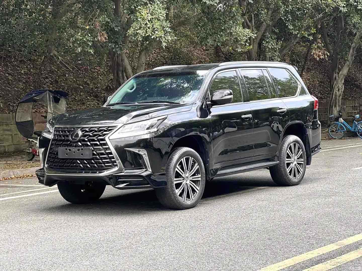Lexus LX, 2019 1