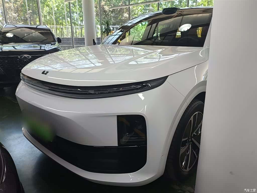 Li Auto L6, 2025 1