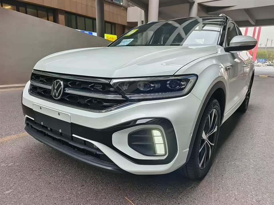 Volkswagen T-ROC exploring Songs