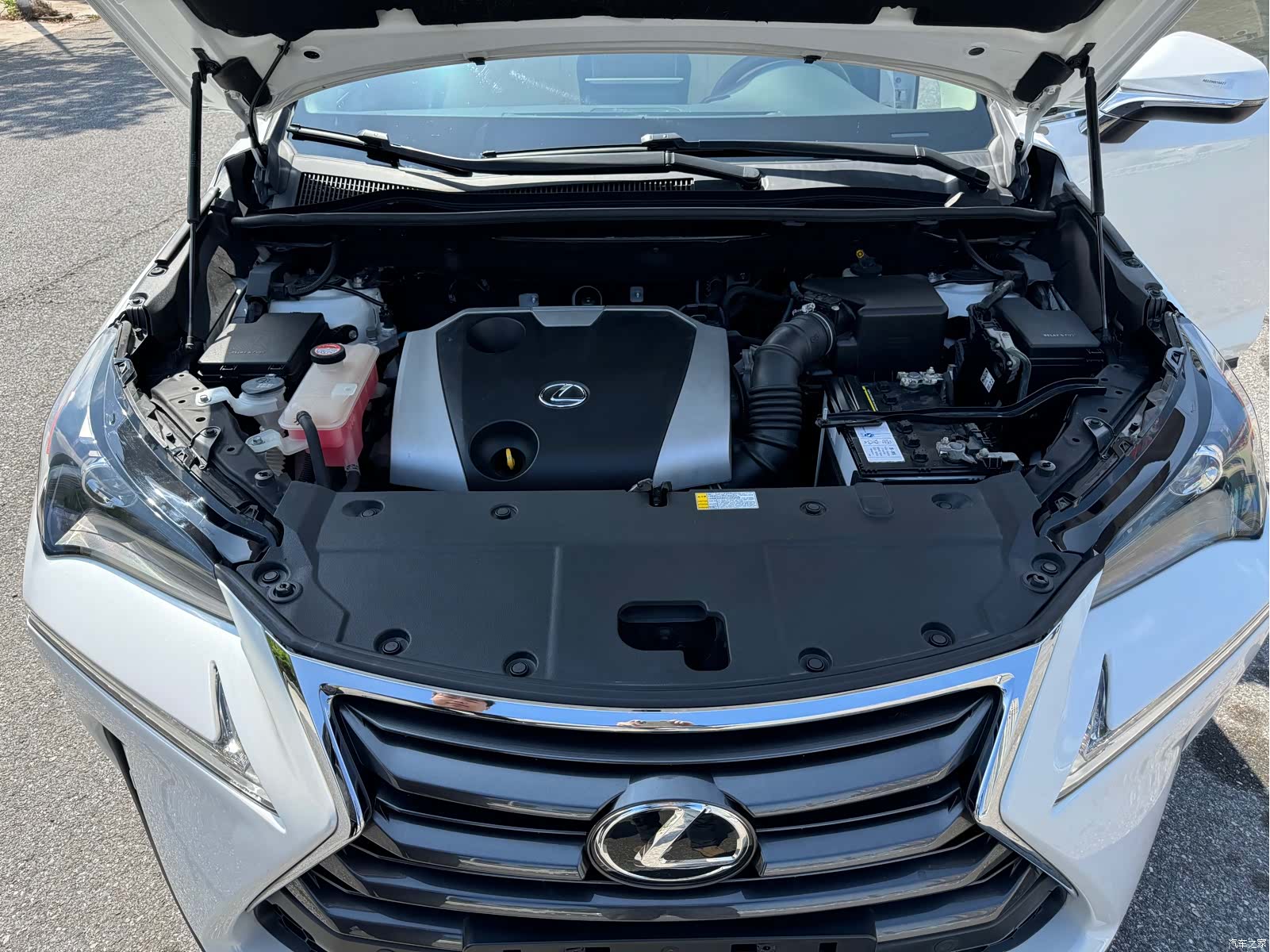 Lexus NX, 2016 13
