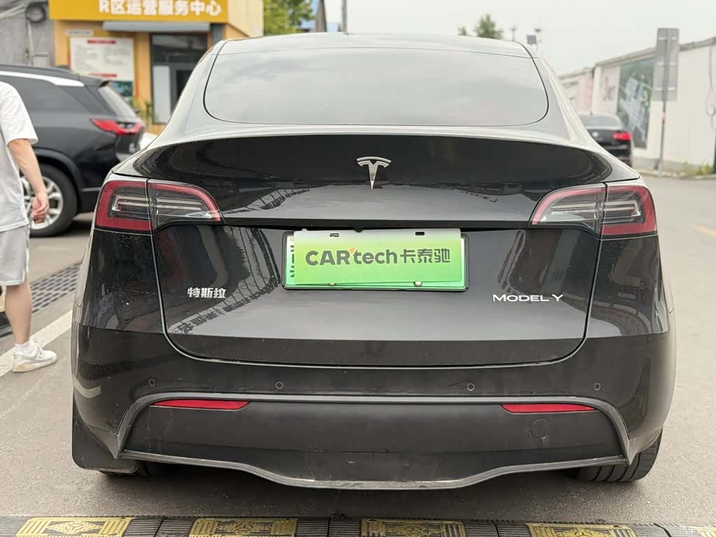 Tesla Model Y, 2023 все фото
