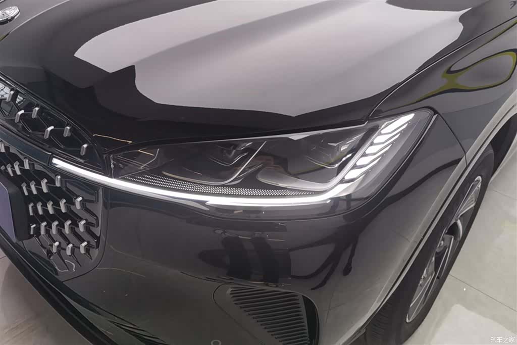 Lincoln Corsair, 2024 все фото