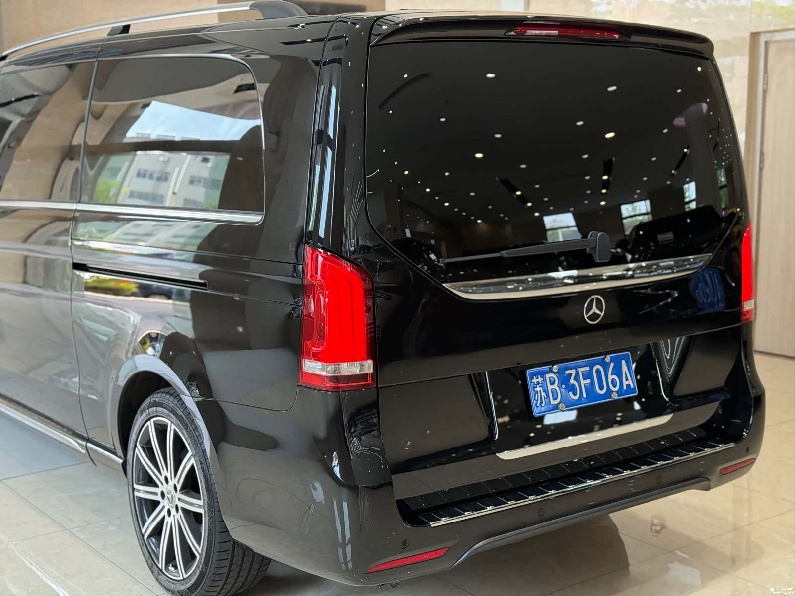 Mercedes-Benz V-Class, 2021 24