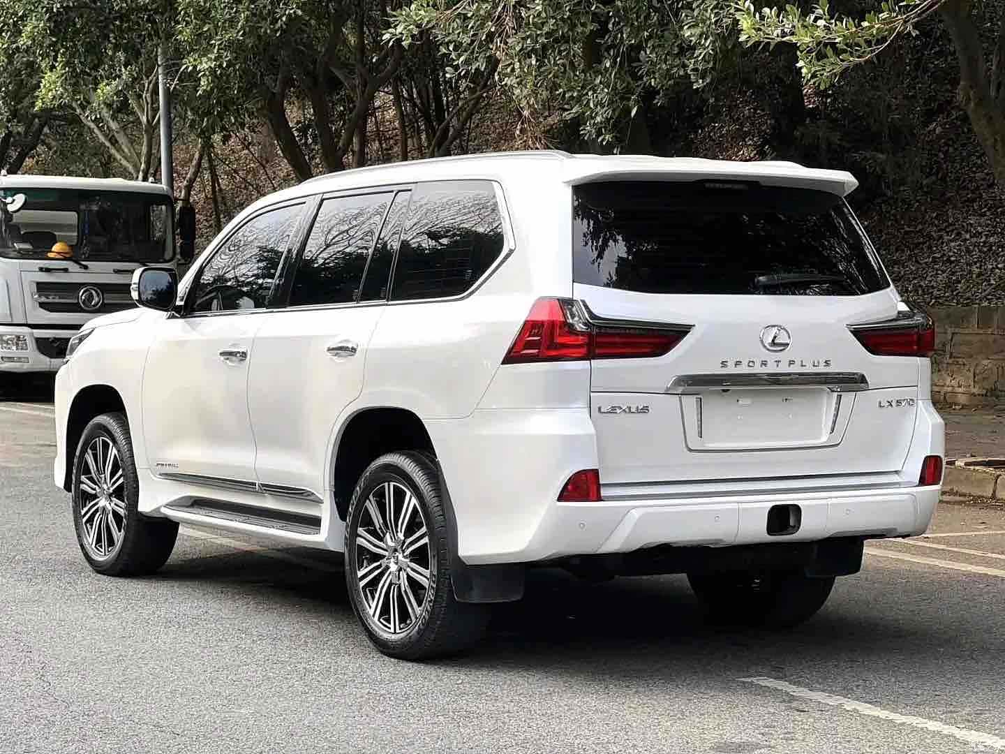 Lexus LX, 2018 3