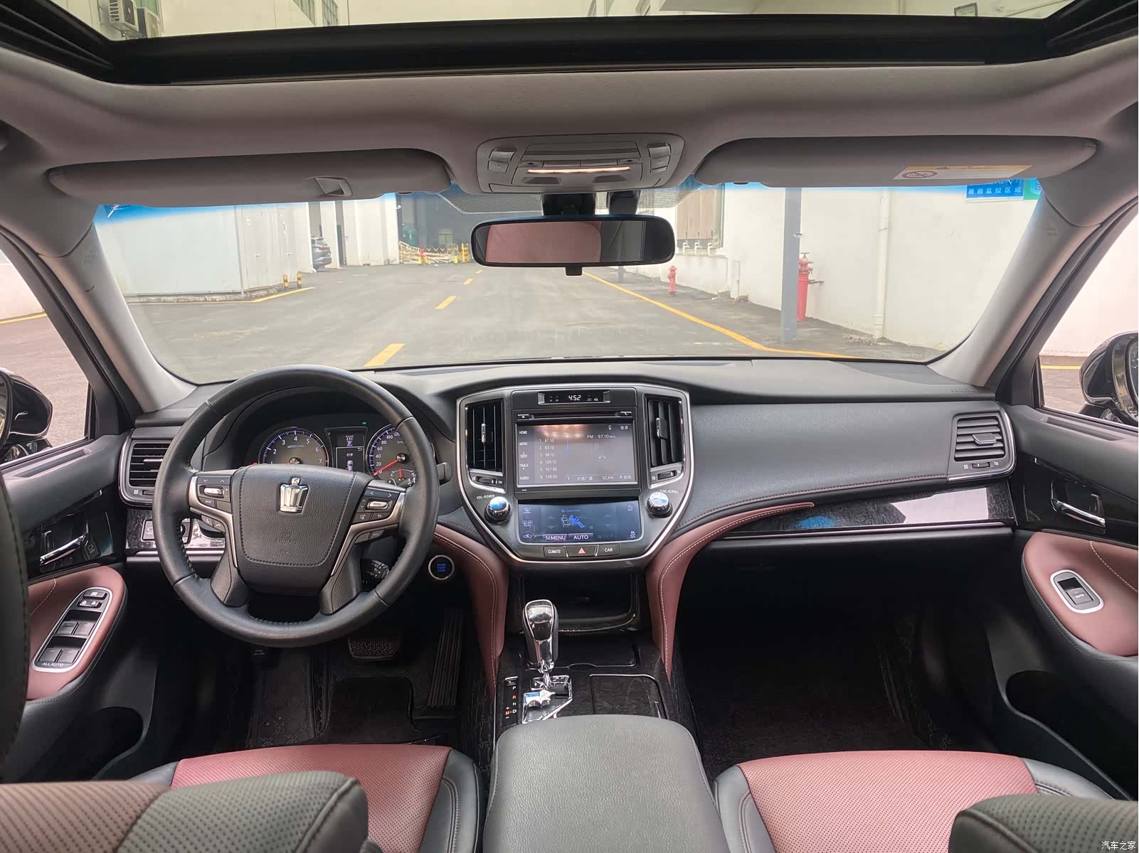 Toyota Crown, 2018 9