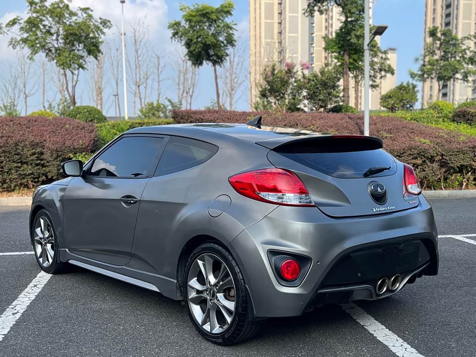 Hyundai Veloster