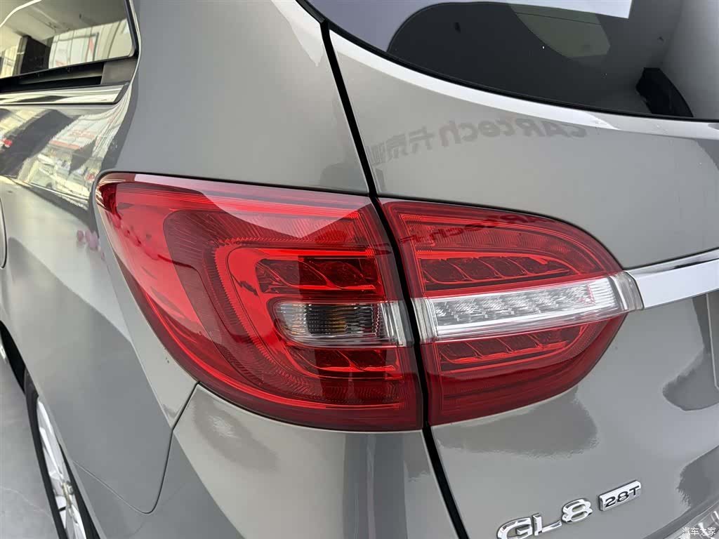 Buick GL8, 2020 10