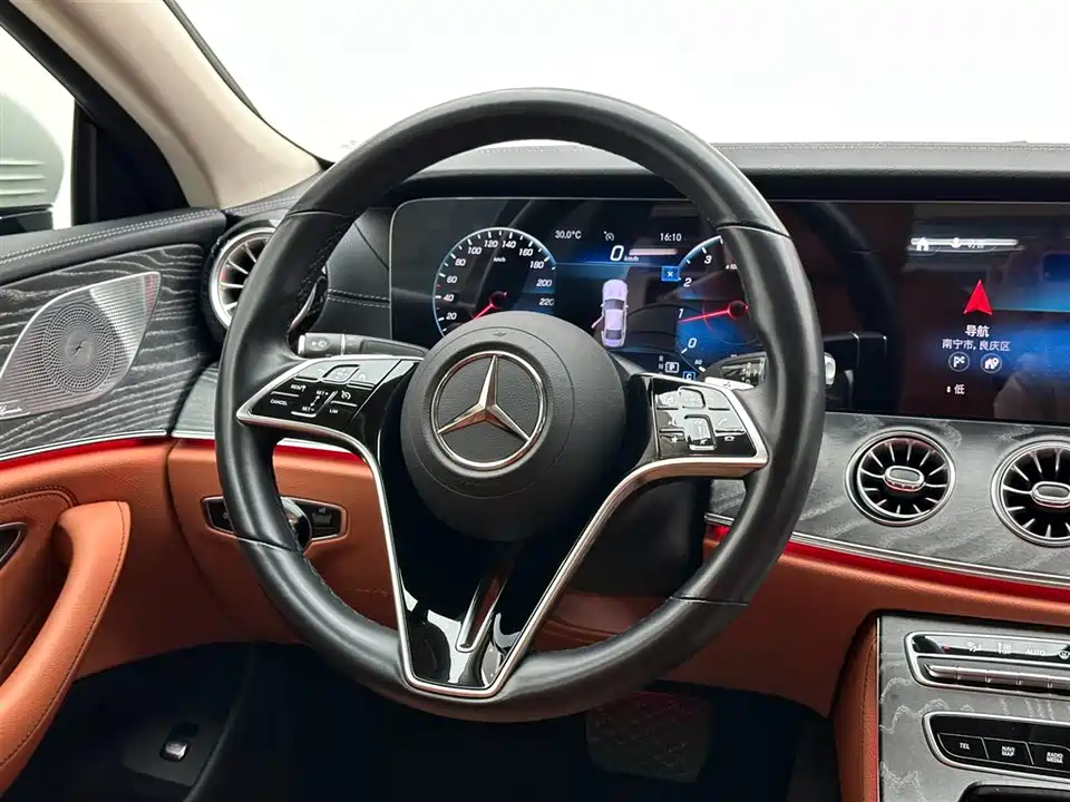Mercedes-Benz CLS Mercedes-Benz CLS