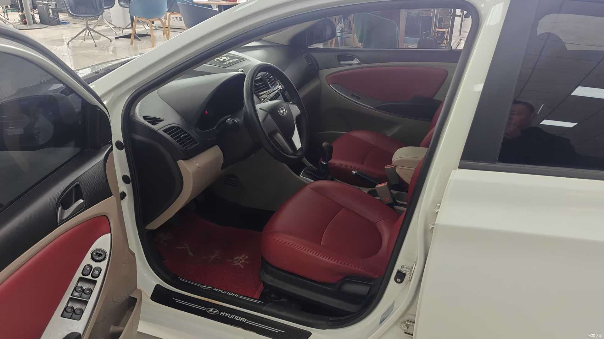 Hyundai GLS, 2016 13