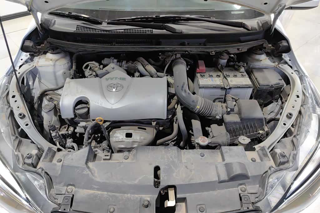 Toyota YARiS L, 2021 10