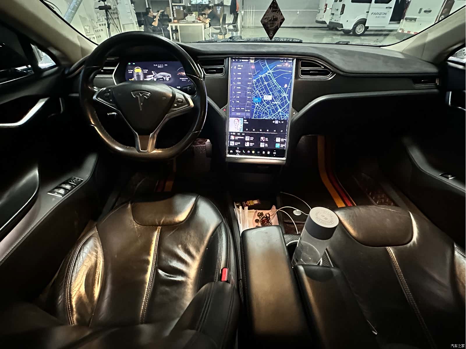 Tesla Model S, 2015 14