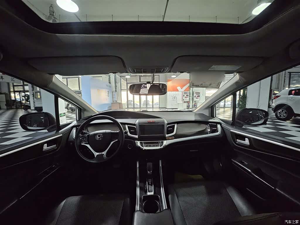 Honda Jade, 2015 8