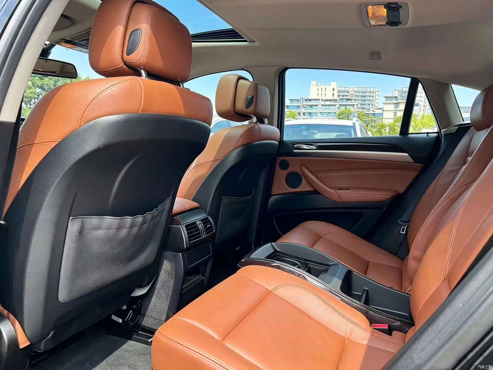 BMW X6, 2011 10