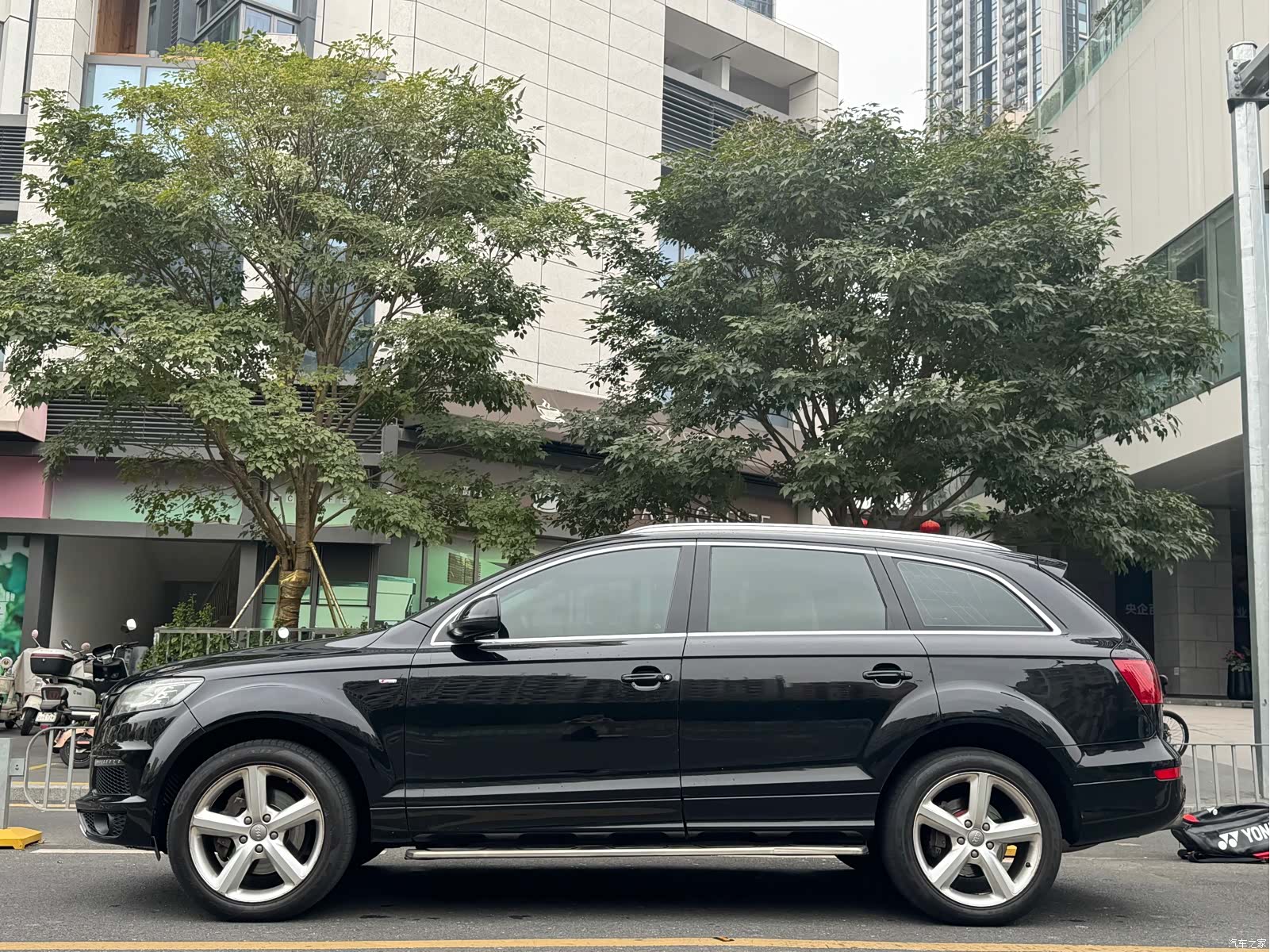 Audi Q7, 2010 3