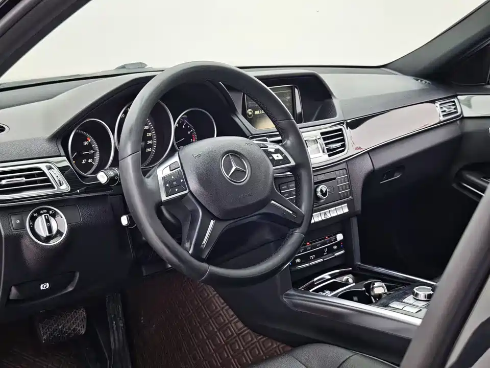 Mercedes-Benz S-class Mercedes-Benz S-class