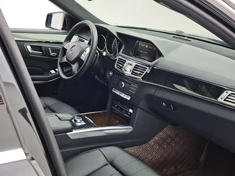Mercedes-Benz S-class Mercedes-Benz S-class