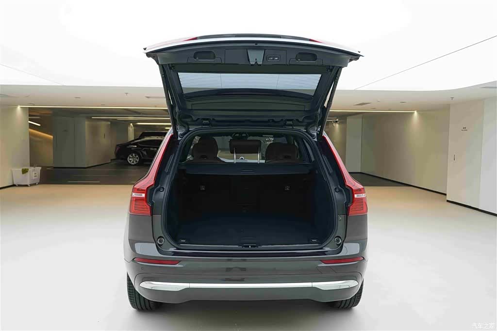 Volvo XC60, 2022 6