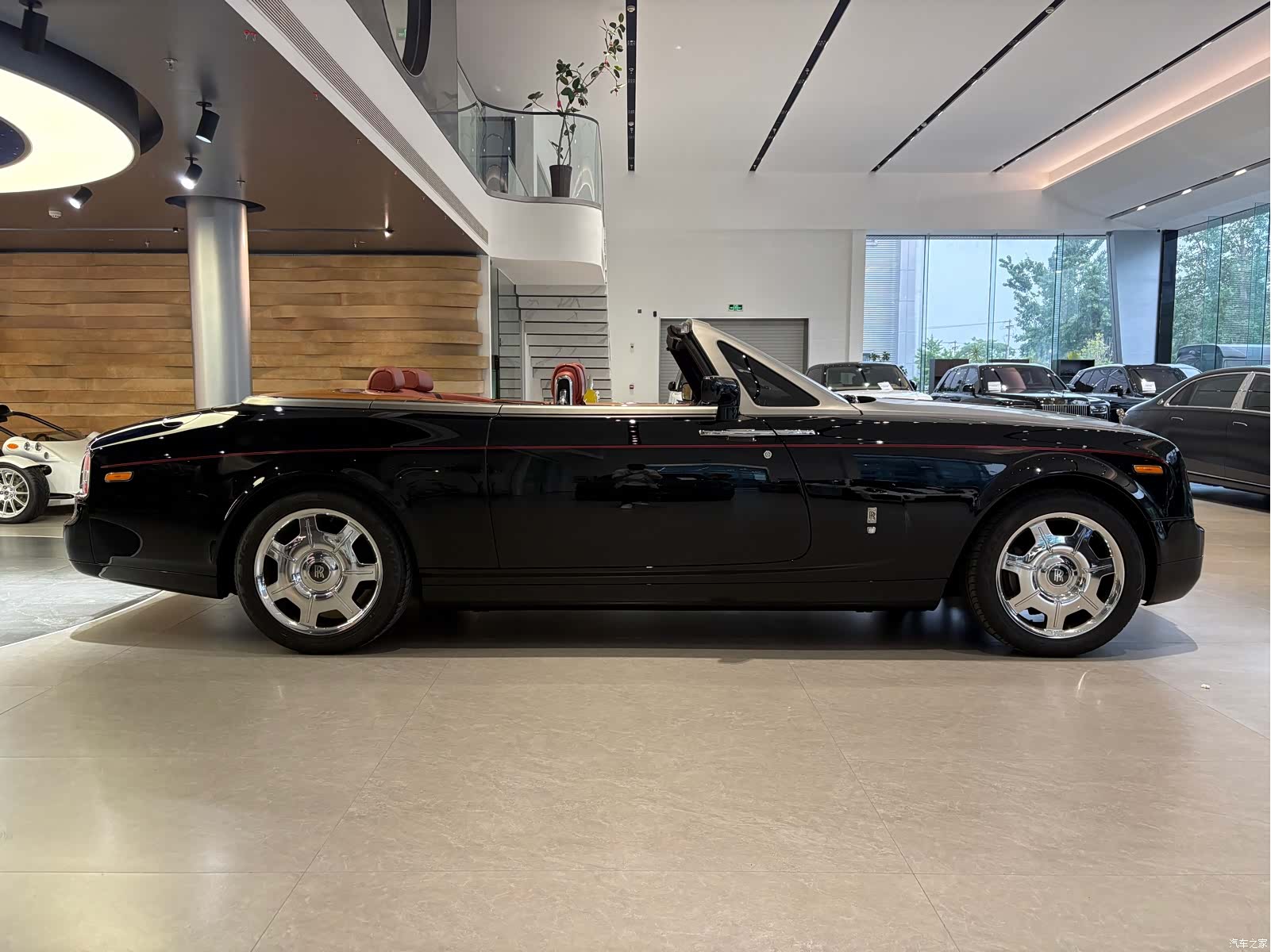 Rolls-Royce Phantom, 2009 13