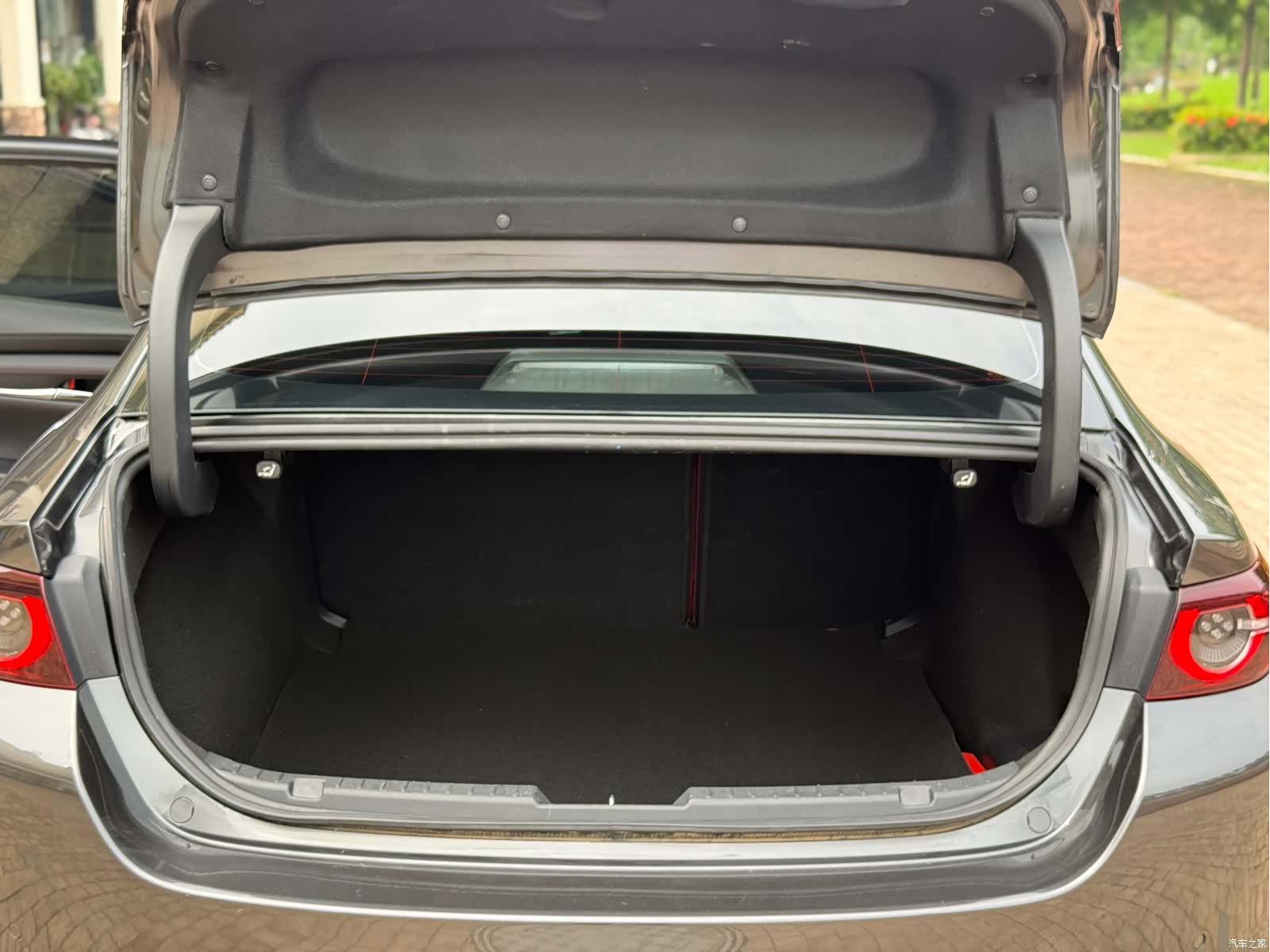 Mazda Mazda3, 2024 23
