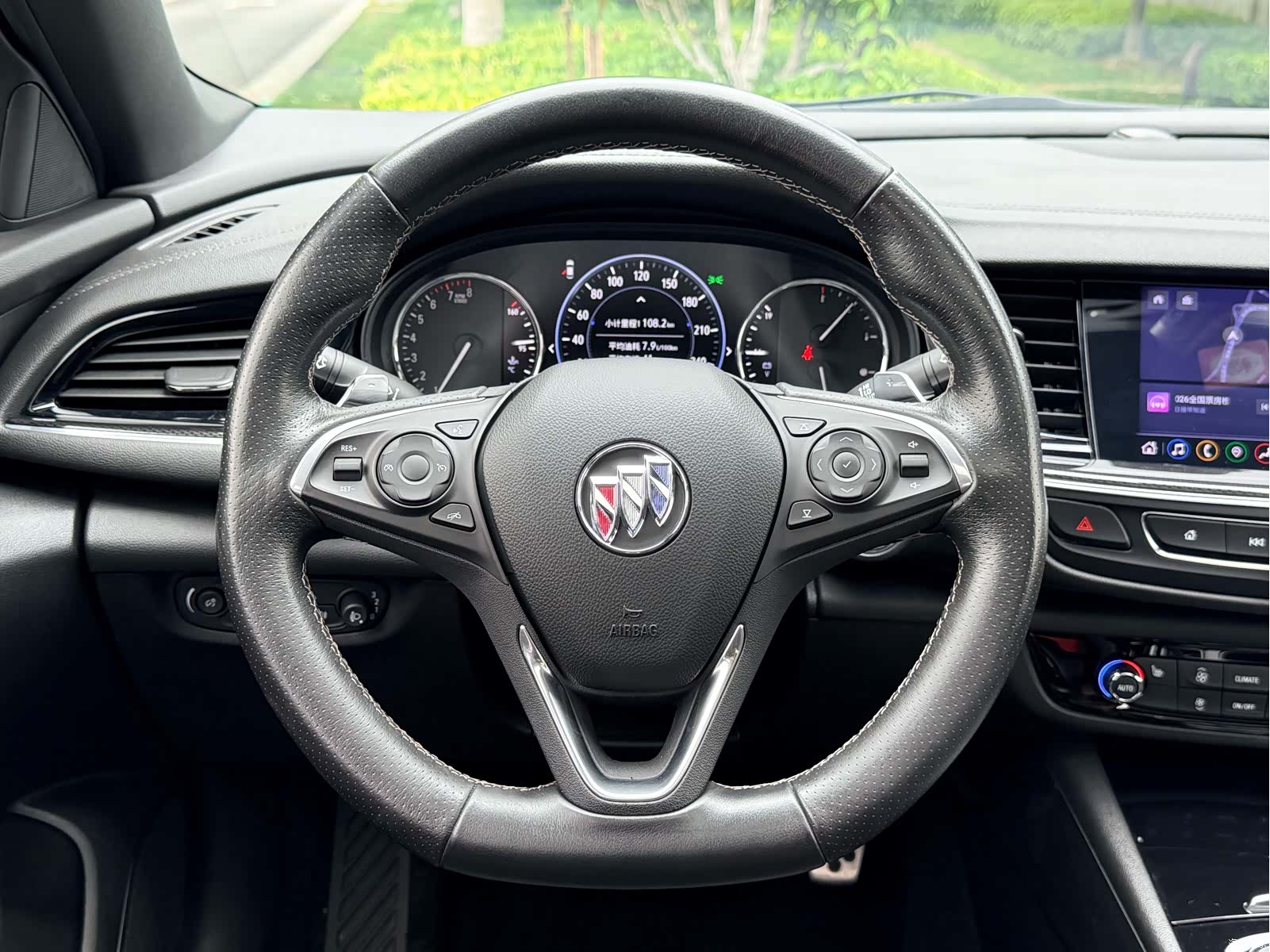 Buick Regal, 2022 11