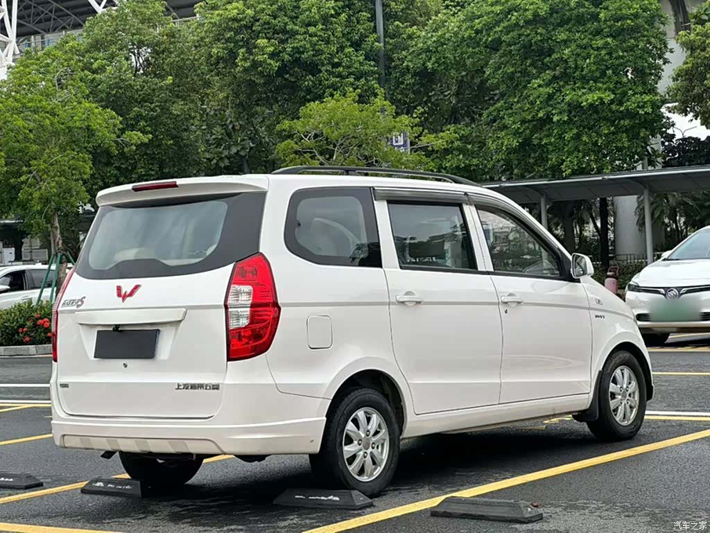 Wuling Hongguang, 2017 17