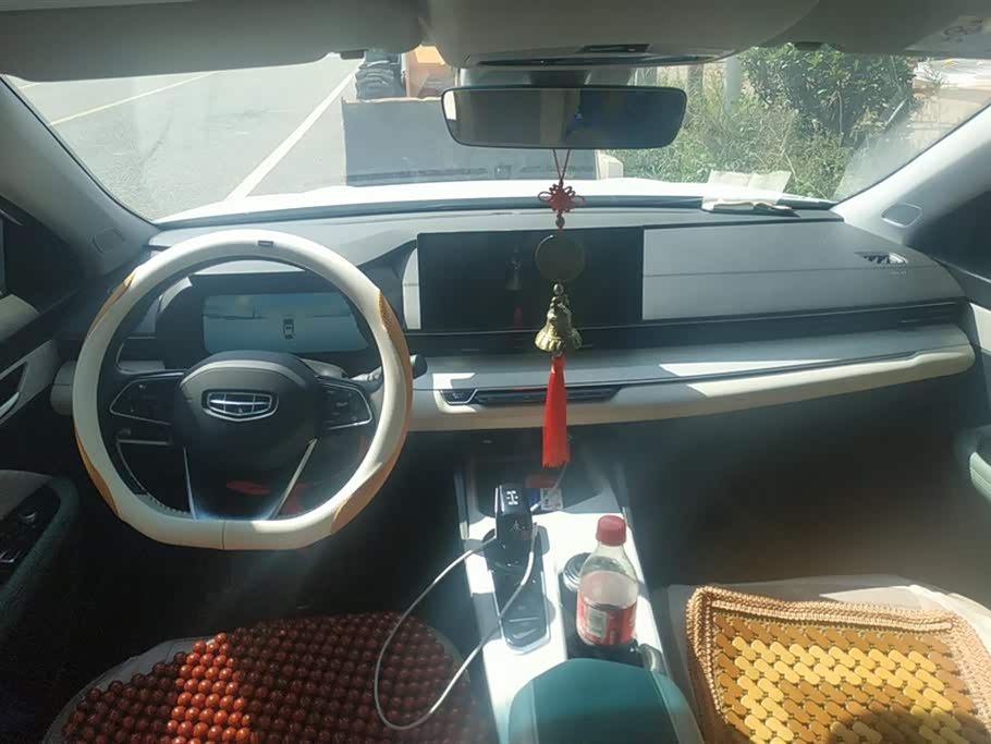 Geely Emgrand L HiP Geely Emgrand L HiP