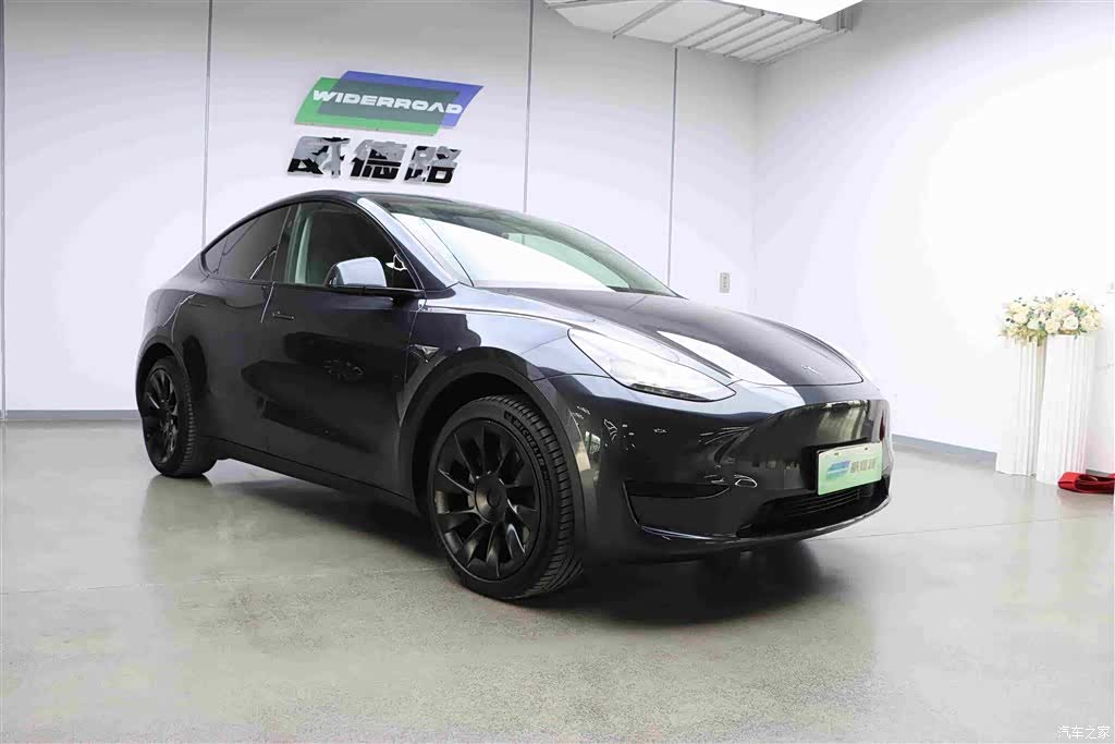Tesla Model Y, 2024 2