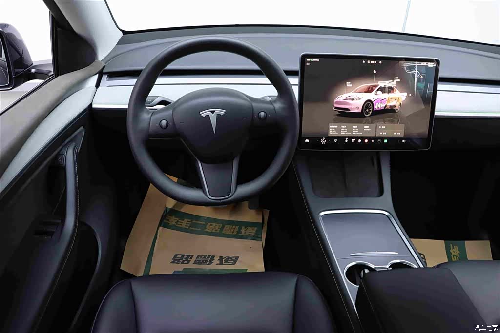 Tesla Model Y, 2024 27