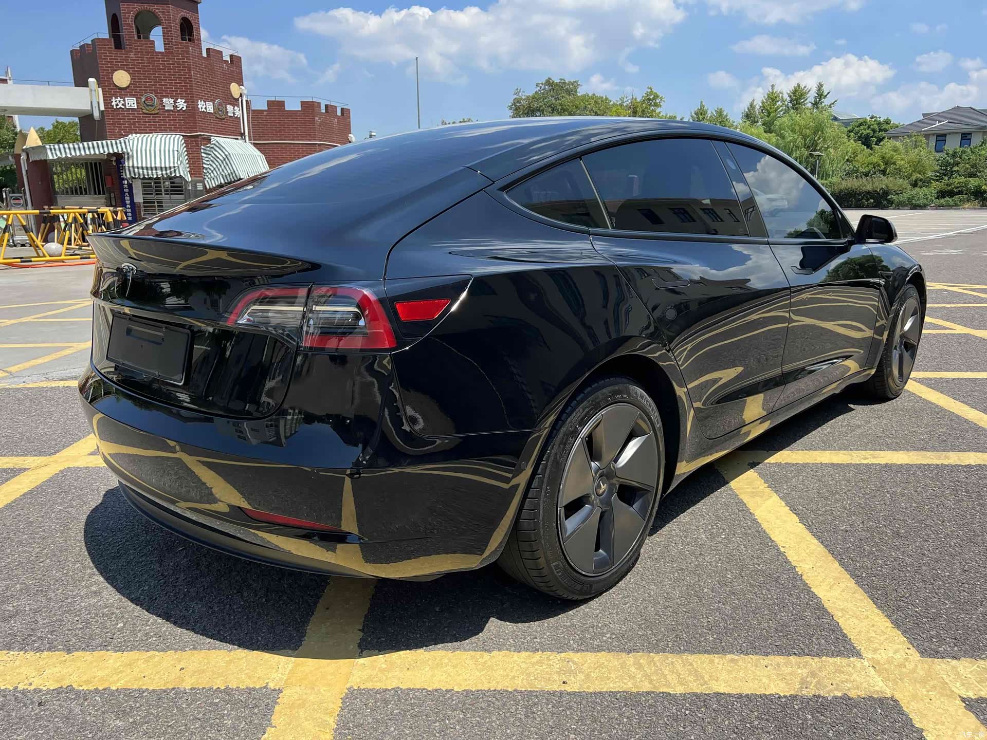 Tesla Model 3, 2021 4