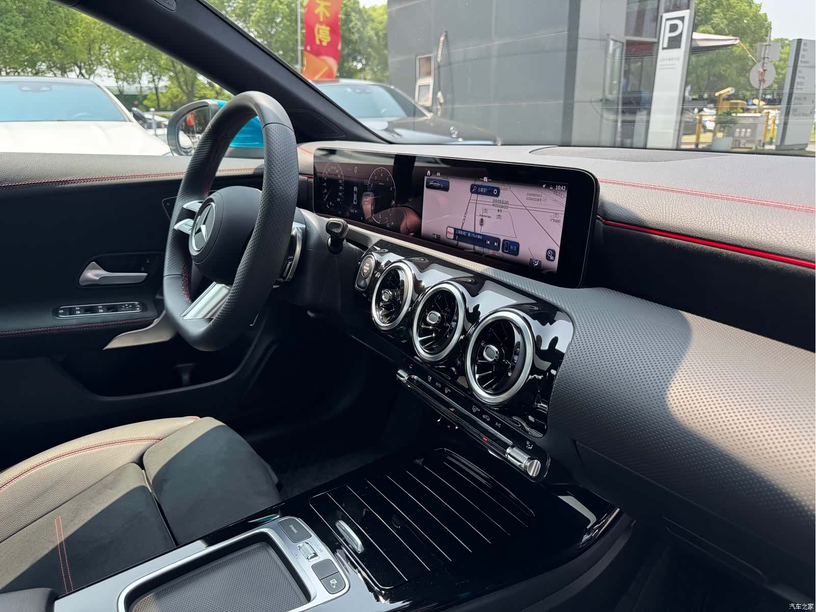 Mercedes-Benz CLA, 2025 13